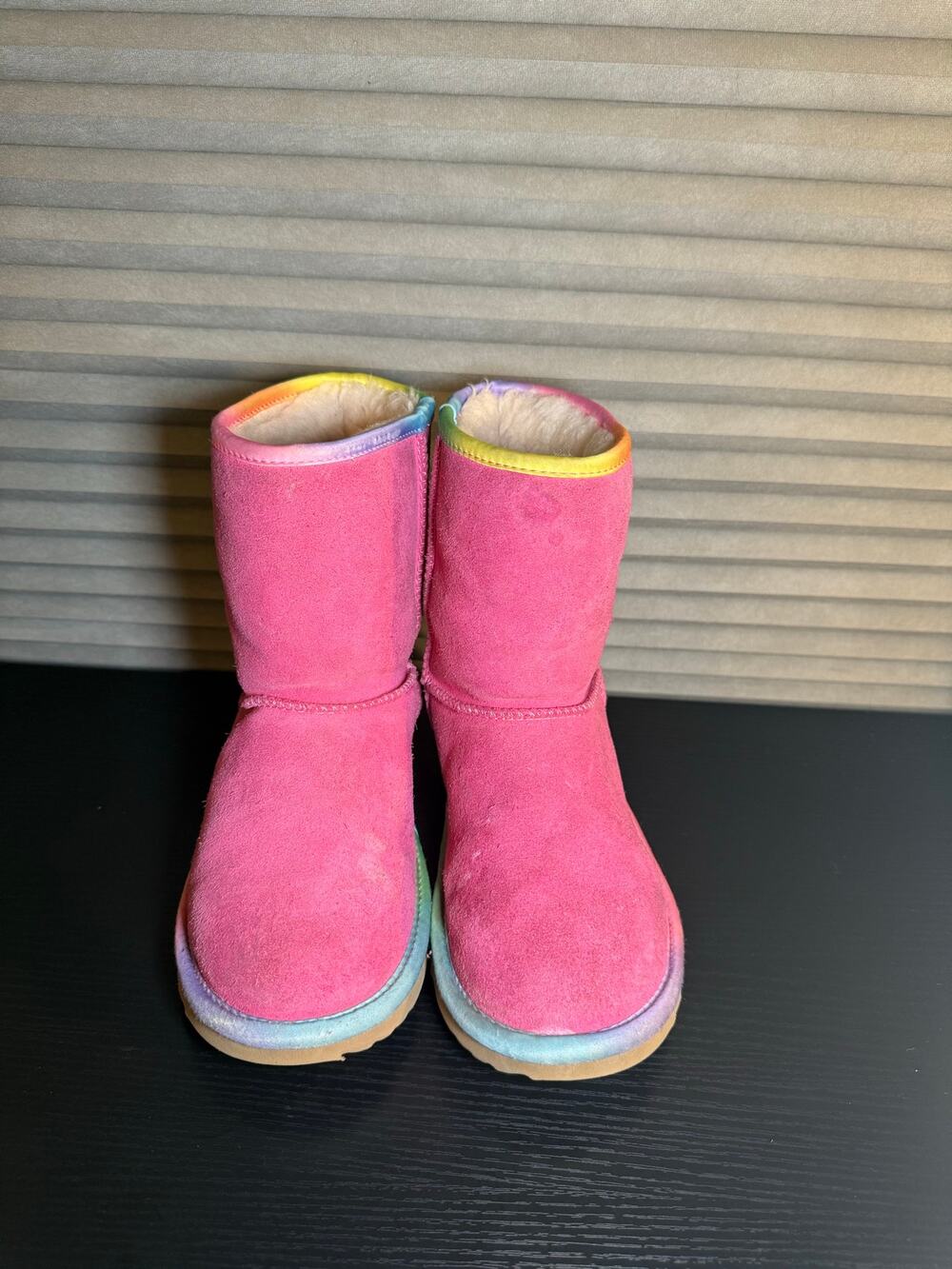 UGG Classic Short II Rainbow Trim Pink Suede Boots Youth US 3 Girls EU 33